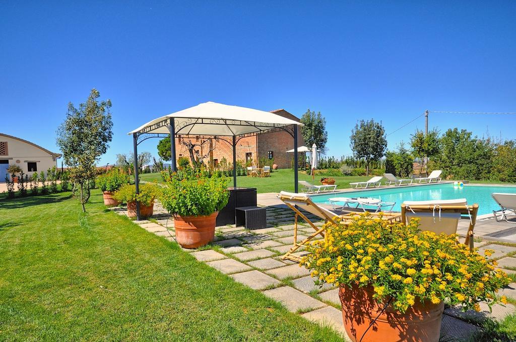 Romina By Posarellivillas Valiano Exterior foto